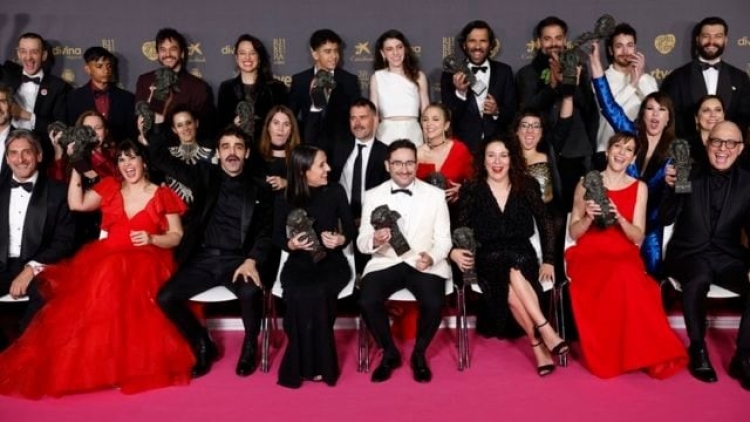 &quot;La Sociedad de la Nieve&quot; arrasa en los Premios Goya 2024 en España