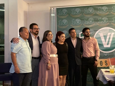 VIVAVOZ celebra su primera d&eacute;cada haciendo noticias