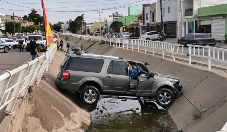 Asesinan a un hombre por el boulevard diamante en Culiacán