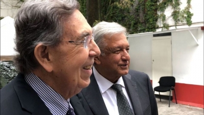 AMLO aplaude que Cuauht&eacute;moc C&aacute;rdenas renunciara a 'Mexicolectivo': "Yo lo estimo mucho"