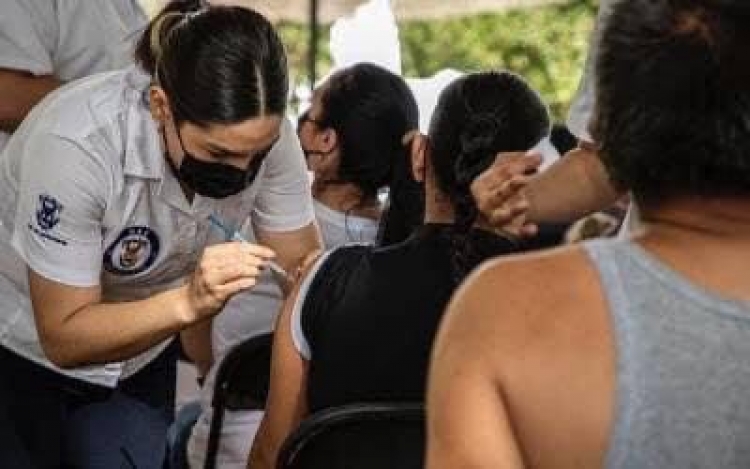 Ante la alta demanda abren un segundo centro de vacunaci&oacute;n en Mazatl&aacute;n, hoy