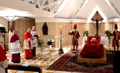 El Vaticano difunde primeras imágenes del Papa Francisco en su féretro; el funeral del Pontífice será el sábado 26 de abril del 2025