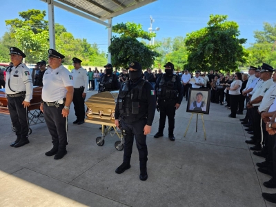 Rinden homenaje de cuerpo presente a los 2 tránsitos asesinados; perdieron la vida en cumplimiento de su deber