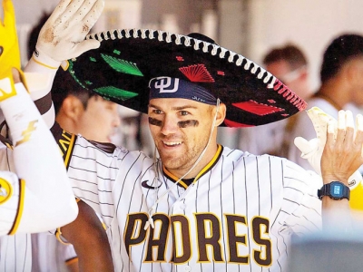 Sigue la fiesta mexicana en San Diego: Padres derrotan 7-1 a Rojos