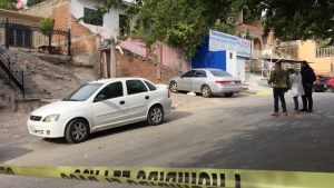 Asesinan a un hombre afuera de su domicilio en la 5 de mayo