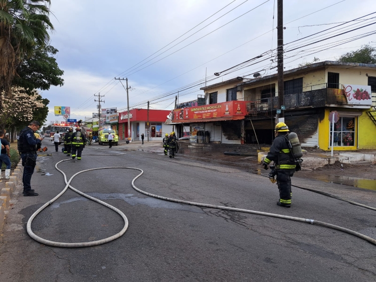 Sin personas lesionadas tras incendio, en la colonia Sinaloa, en Culiacán