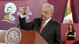 AMLO se lanza contra legisladores de Estados Unidos, tras el freno al apoyo para programas sociales en M&eacute;xico