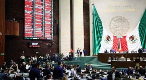 Diputados aprueban que empresas asuman pago de luz e internet en home office