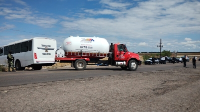 Liberan de narcobloqueos carreteras de Navolato