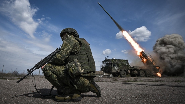 Rusia amenaza con atacar objetivos militares brit&aacute;nicos dentro y fuera de Ucrania