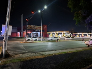 Dos hombres aultos mayores fueron arrollados por el conductor de un autom&oacute;vil, en el fraccionamientos Villas del Real