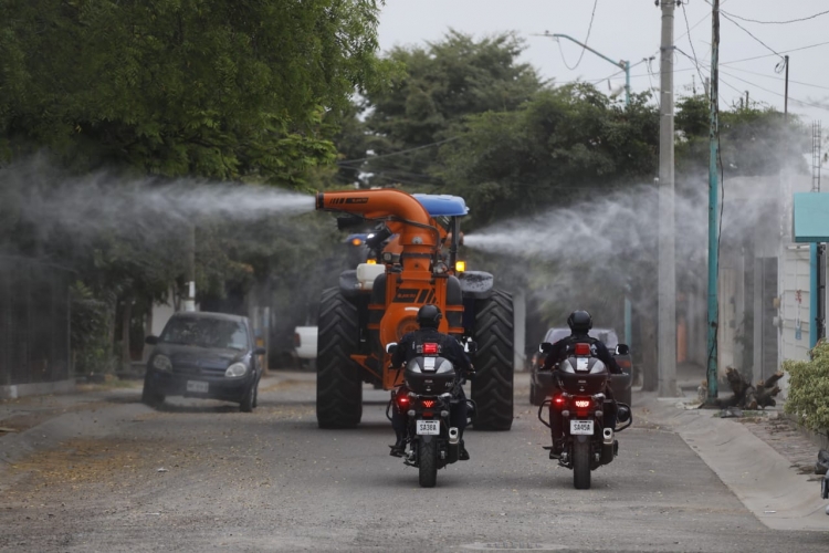 Continúan las brigadas de sanitización en más colonias de Culiacán