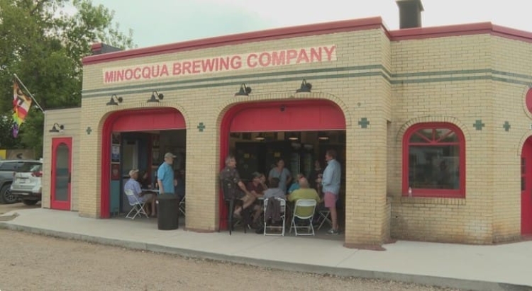 Cervecer&iacute;a de Wisconsin perder&aacute; licencia tras pol&eacute;mica por promoci&oacute;n sobre Trump