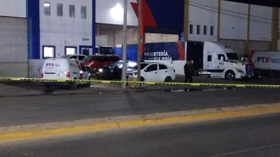 Tras una persecuci&oacute;n y balacera, distintas fuerzas de seguridad aseguran autos abandonados en San Benito, Culiac&aacute;n