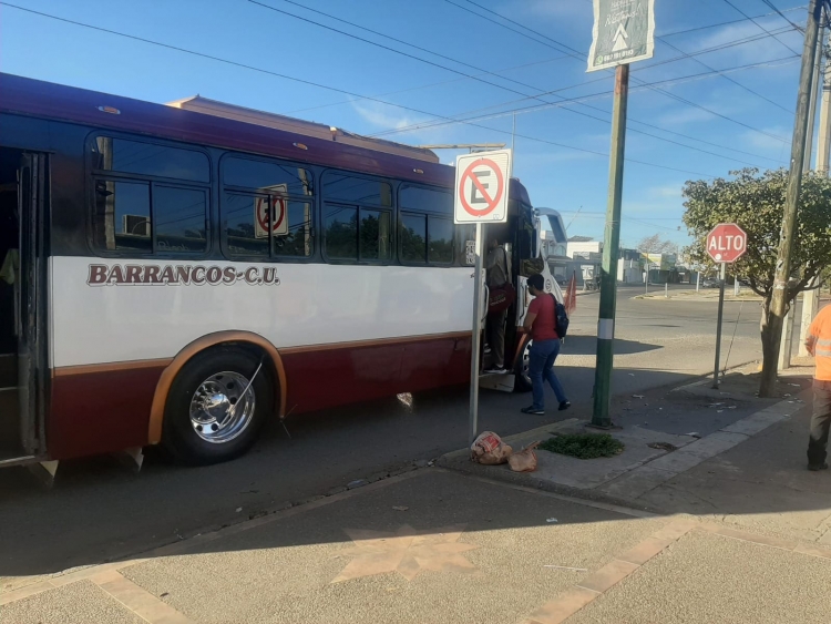 Desv&iacute;an ruta Barrancos-Centro; se quejan usuarios