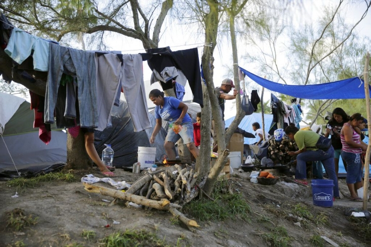 Termina programa Permanecer en México, pero migrantes siguen en el país