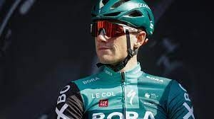 Sam Bennett, primer ganador al sprint; Teunissen nuevo l&iacute;der