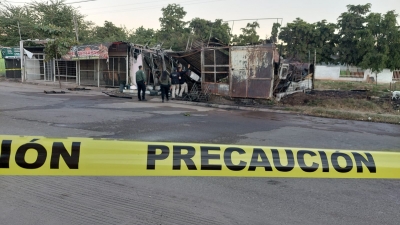 Una persona fallece en incendio de un local de comida en el fraccionamiento Villa Bonita