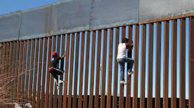Aumenta el n&uacute;mero de mexicanos que mueren al brincar muro fronterizo