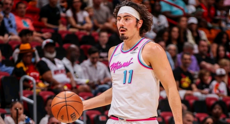 Mexicano Jáquez de Miami supera récord de puntos en la NBA