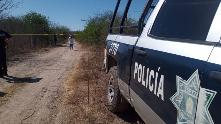 Matan a un joven y tiran su cuerpo a la salida sur de Culiacán