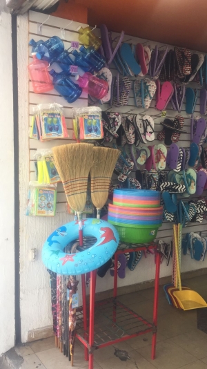 Se dispara venta de artículos playeros en el Centro, aseguró la Unión de Locatarios