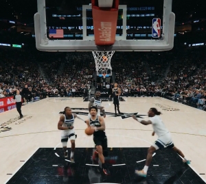 Franc&eacute;s Wembanyama coloca a Spurs a un paso de final del Oeste de la NBA