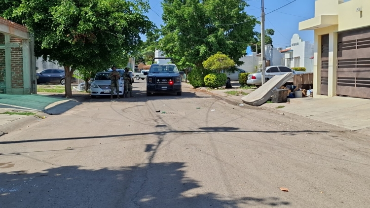 Reportan balazos y localizan a joven herido en el Fraccionamiento Villa de Cortés, en Culiacán