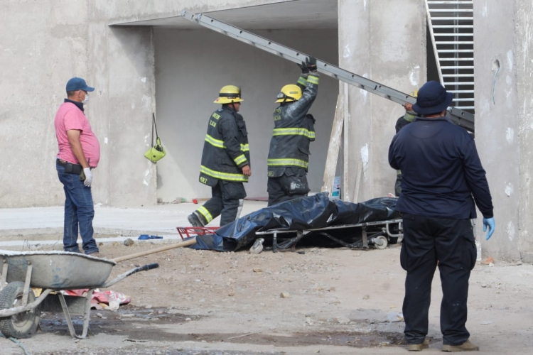 Muere trabajador de construcción tras descarga eléctrica