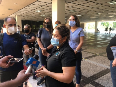Viudas de polic&iacute;as mantienen firme el reclamo de pago de los seguros de vida