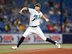 Rays superan a Azulejos con gran labor de McClanahan