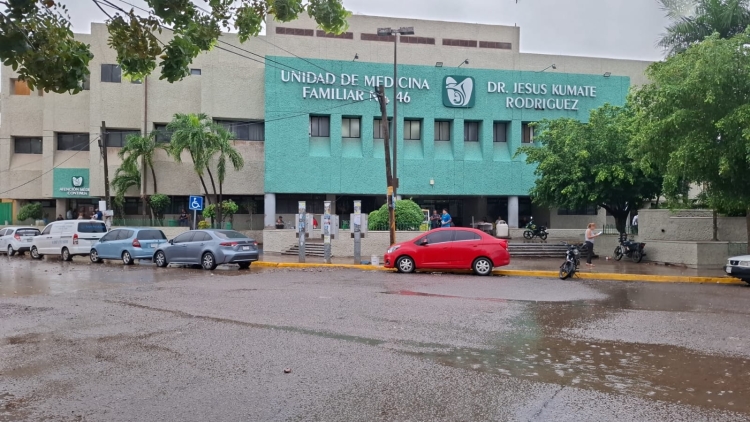 Tragedia en Culiacán: Niño muere ahogado tras ser arrastrado por la corriente de la lluvia en Infonavit Cañadas