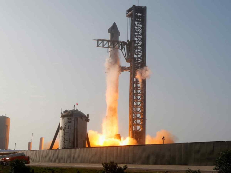 ¿Explotó nave espacial SpaceX minutos después de despegar? Esto se sabe