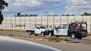 Resumen: Tres personas sin vida, ayer, incluida una del penal de Aguaruto en Culiac&aacute;n