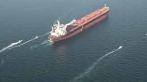 Ir&aacute;n cierra el Estrecho de Ormuz y lanza misiles en medio de negociaciones nucleares con EEUU