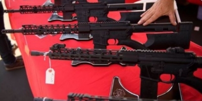 La radical medida en Carolina de Norte contra los tiroteos: escuelas tendr&aacute;n lockers llenos de armas