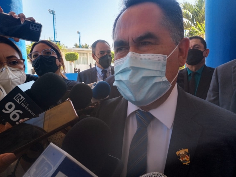 Pesa salida de Cuen Ojeda de la Secretaria de Salud, señaló el rector de la UAS