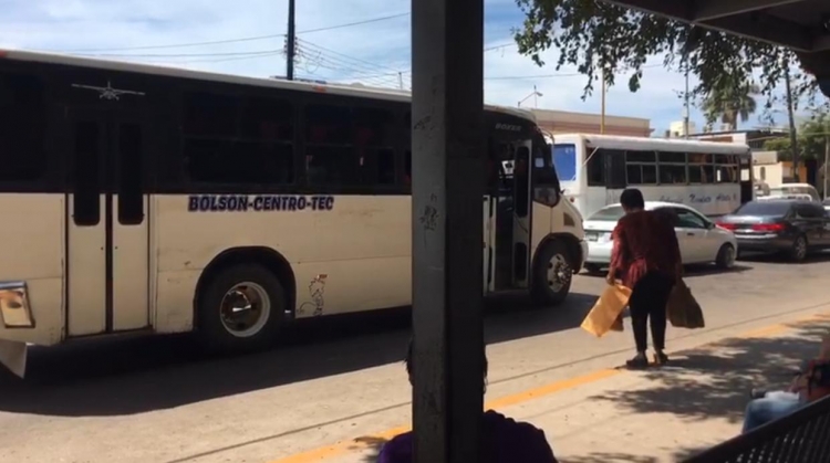 Malo y caro el servicio de transporte en Navolato