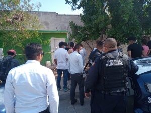 Asesinan a balazos a dos hombres dentro de su domicilio