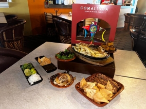 Disfruta de ricas carnes en su jugo en Comalinda