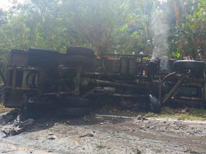 Suman 17 muertos tras choque de camioneta con camión al Sur de Filipinas