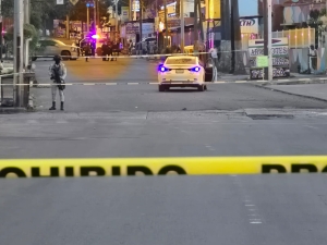 Ataque a balazos deja un asesinado a balazos y una mujer herida en Tierra Blanca en Culiac&aacute;n