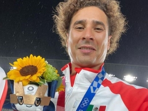 Recibe la selecci&oacute;n mexicana la presea de bronce