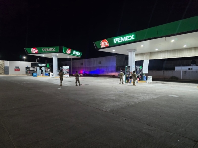 Atacan a trabajador de gasolinera con arma blanca y queda herido