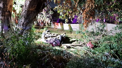Muere un hombre y mujer queda herida en volcadura sobre la autopista Benito Juárez, en Culiacán