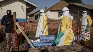 Rebrote de &eacute;bola se complica en el Congo ; van 4 muertos