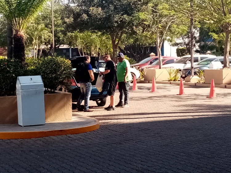 A&iacute;slan a persona con coronavirus en hotel y hu&eacute;spedes abandonan las habitaciones