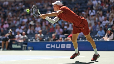 El n&uacute;mero uno mundial Jannik Sinner avanz&oacute; a los octavos de final del US Open