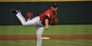 Refuerza Tomateros el bullpen con el pitcher Pat Routolo