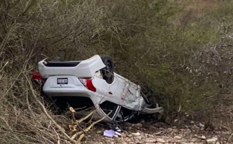 Dos personas resultan lesionadas tras volcadura que ocurri&oacute; sobre la maxipista Mazatl&aacute;n-Culiac&aacute;n